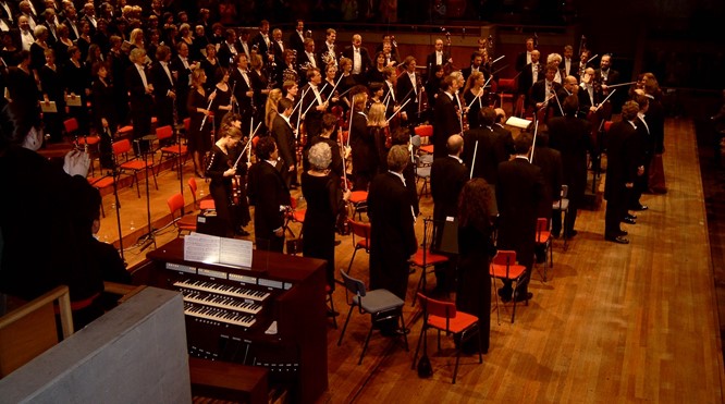 Uitvoering van het Radio Filharmonisch orkest in Utrecht Tivoli-Vredenburg